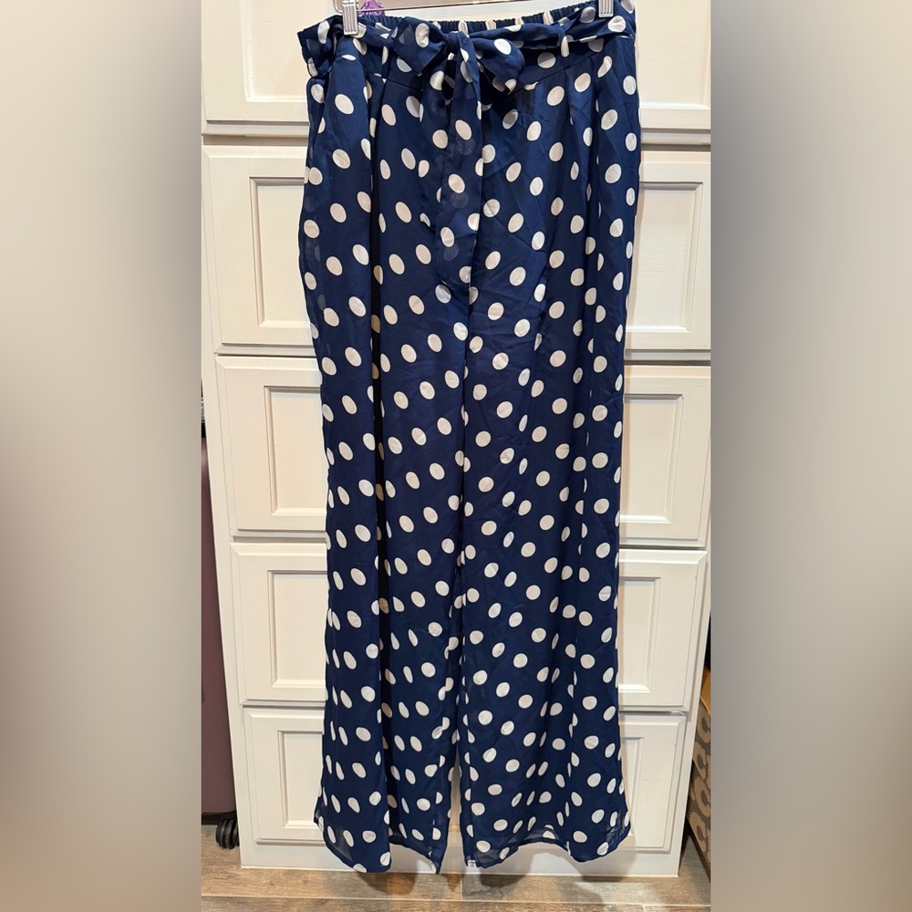 Navy Polka Dot pants 👖